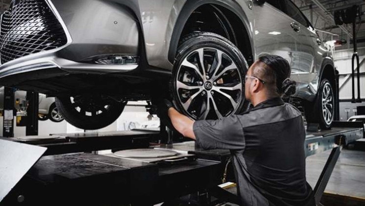 Lexus 4-Wheel Alignment Service